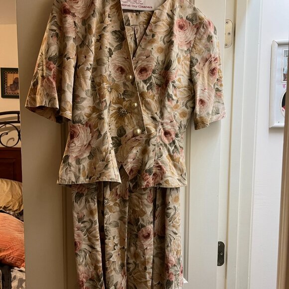 Two piece floral peplum dress - Picture 3 of 4